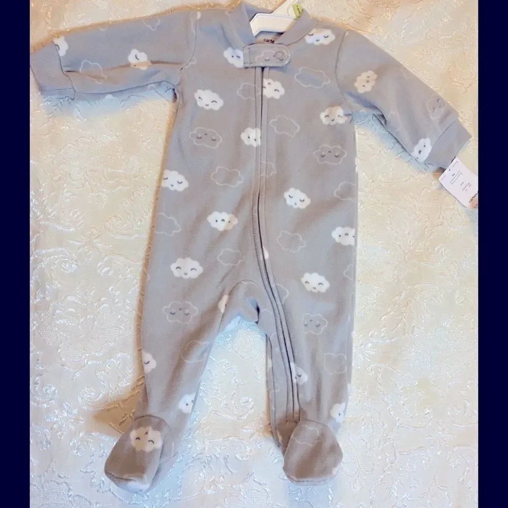 🎉Carter’s  baby boy zippered jumpsuits  size:3 M